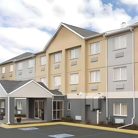 Dubuque Inn & Suites Zewnętrze zdjęcie