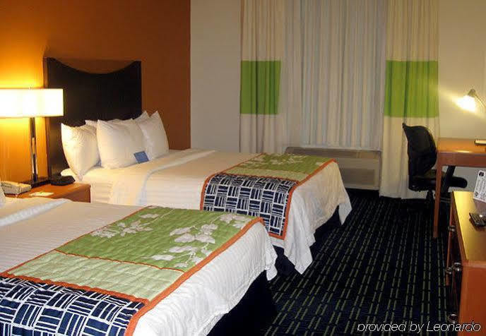 Dubuque Inn & Suites Zewnętrze zdjęcie