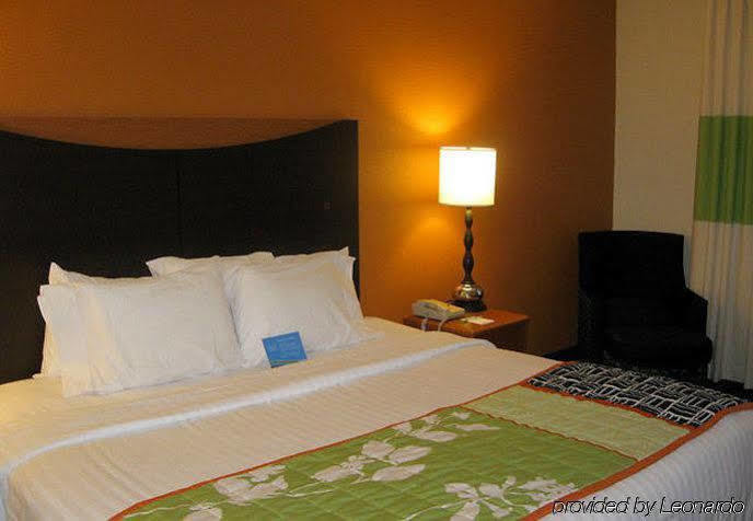 Dubuque Inn & Suites Zewnętrze zdjęcie